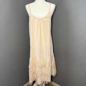 Sun Dress Cream Adjustable Straps Lace Size Medium‎ NWOT